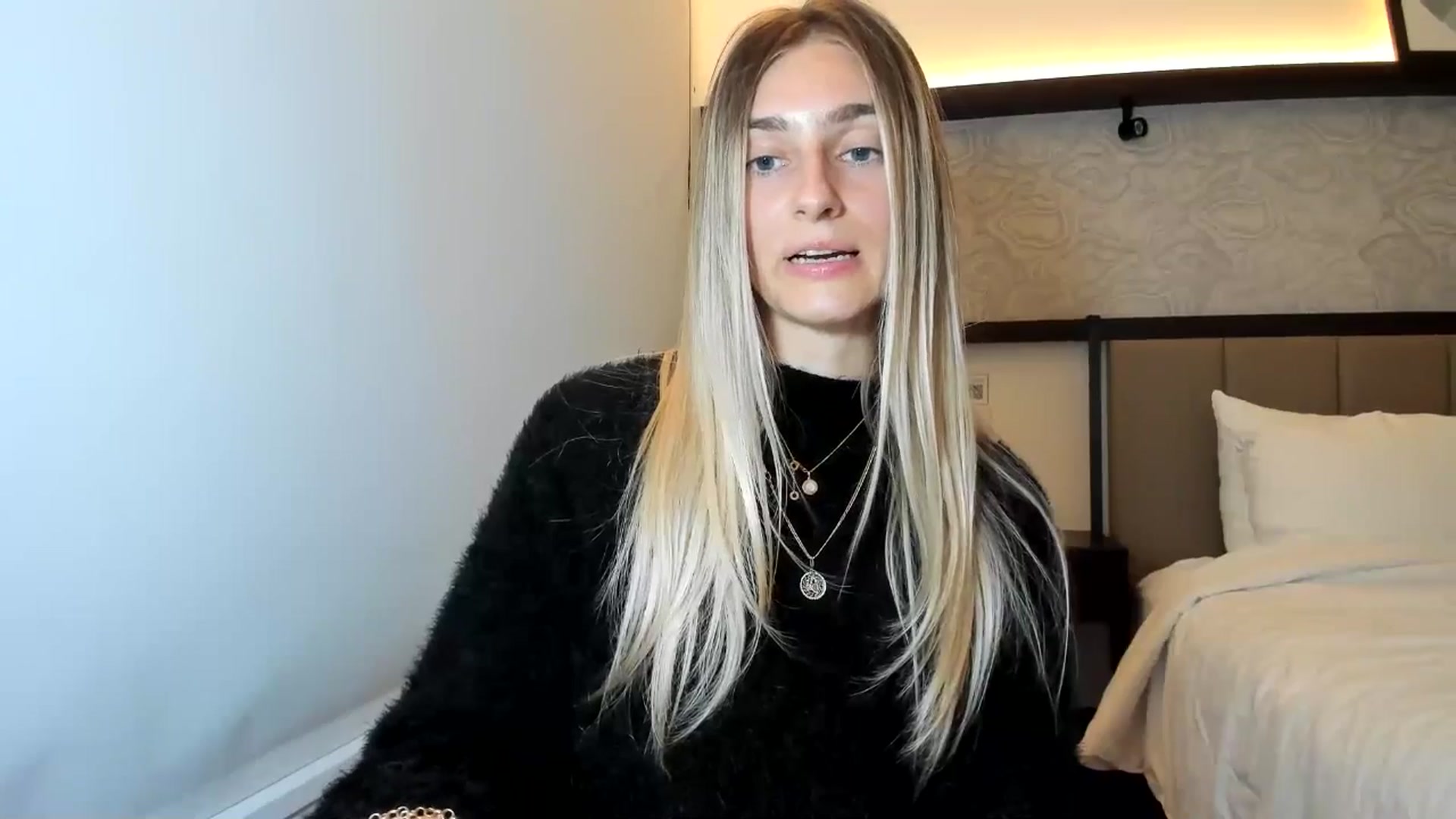 Gallery image thumbnail from Vodka_Queen's myfreecams stream on, 12/23/2025, 05:12 image 15 of 20