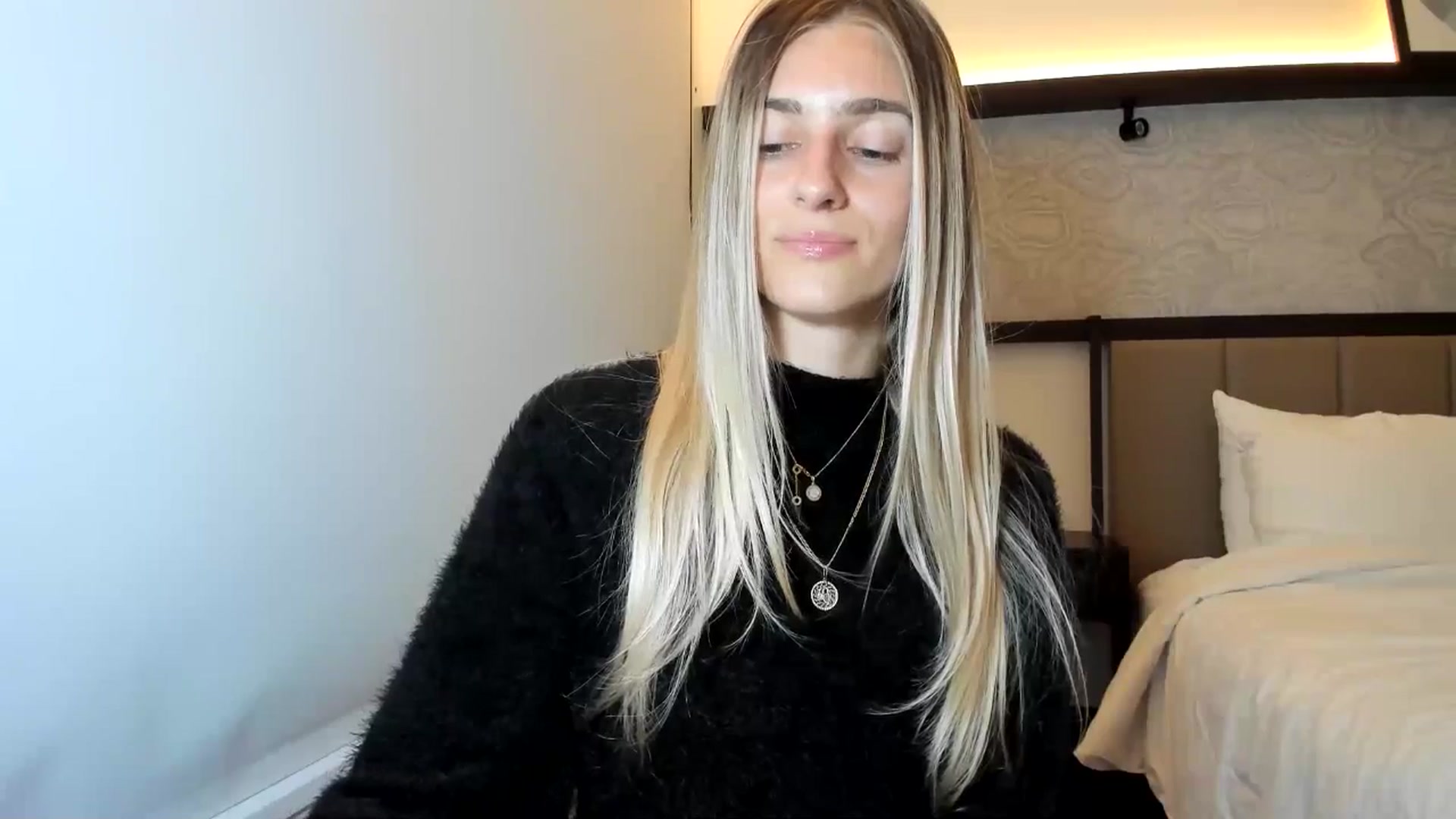 Gallery image thumbnail from Vodka_Queen's myfreecams stream on, 12/23/2025, 05:12 image 13 of 20
