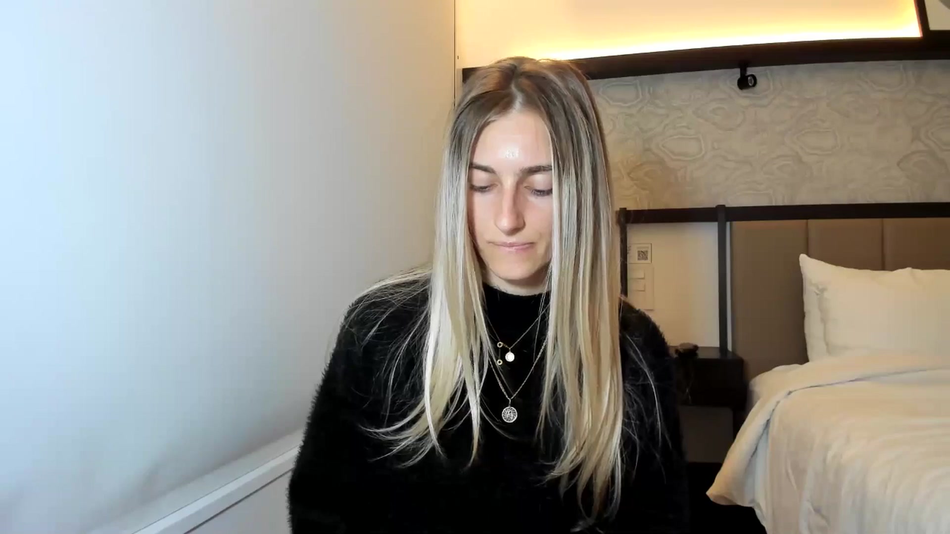 Gallery image thumbnail from Vodka_Queen's myfreecams stream on, 12/23/2025, 05:12 image 5 of 20