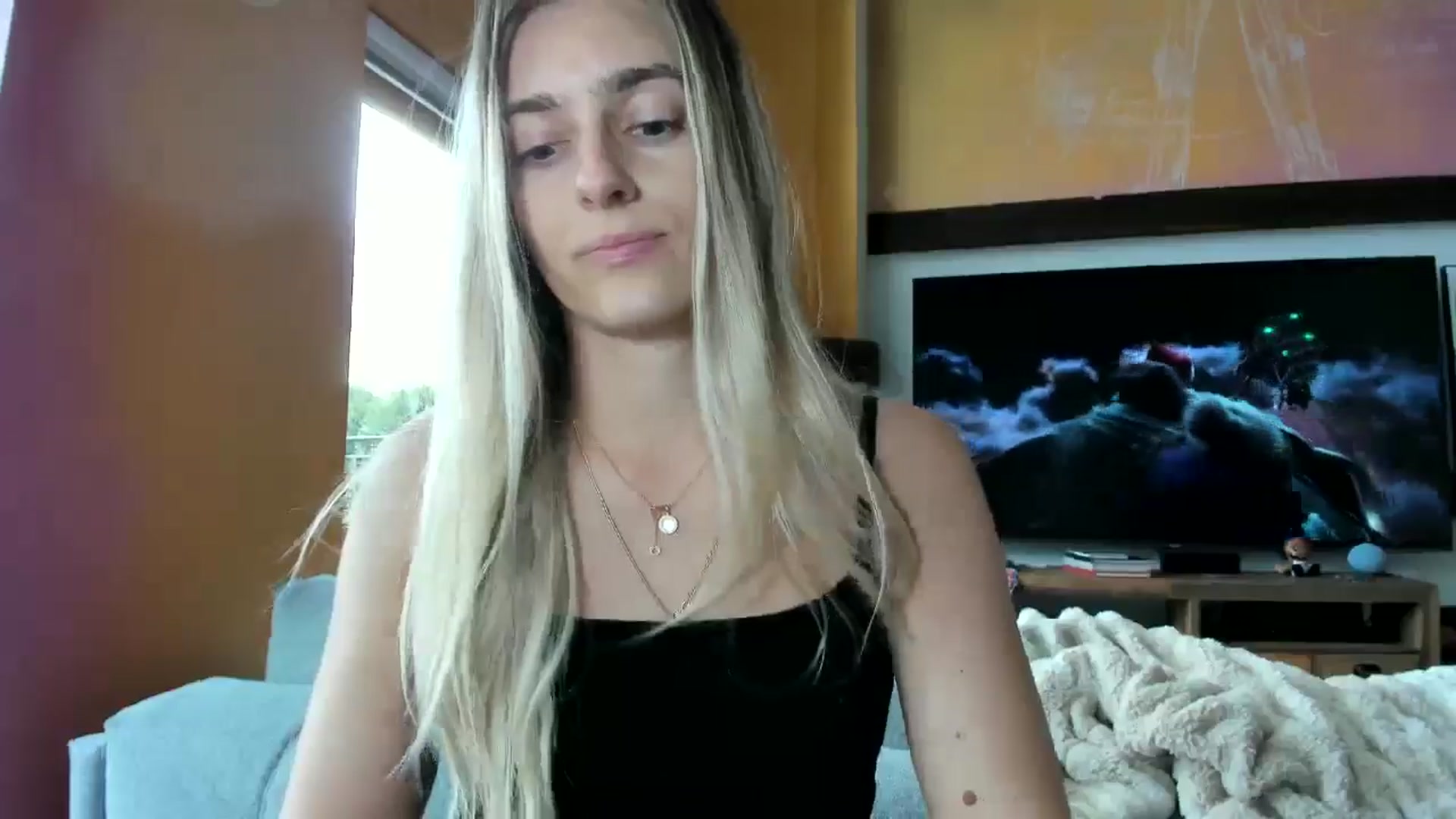 Gallery image thumbnail from Vodka_Queen's myfreecams stream on, 12/30/2025, 21:37 image 5 of 20