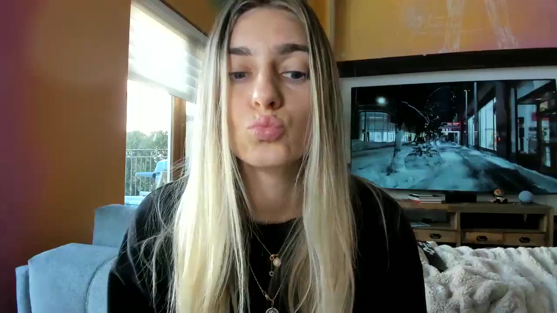 Gallery image thumbnail from Vodka_Queen's myfreecams stream on, 12/31/2025, 18:20 image 18 of 20