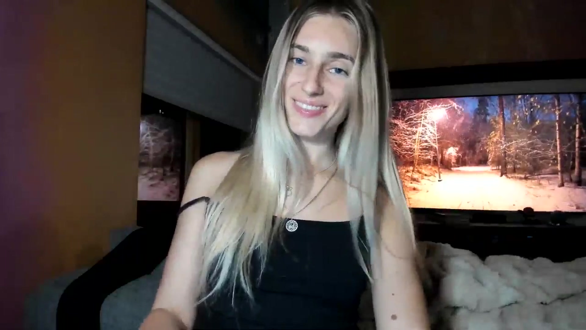 Gallery image thumbnail from Vodka_Queen's myfreecams stream on, 01/02/2026, 05:33 image 2 of 20
