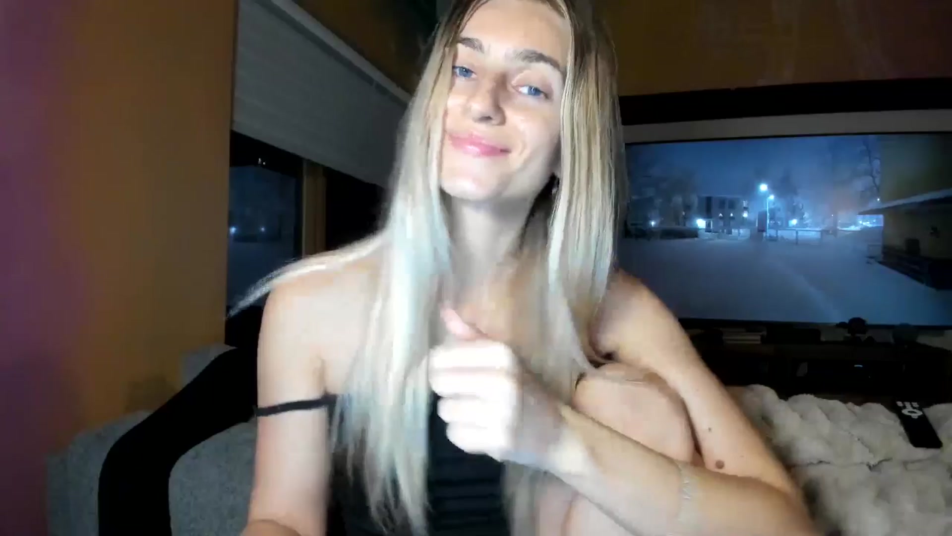 Gallery image thumbnail from Vodka_Queen's myfreecams stream on, 01/02/2026, 05:33 image 11 of 20