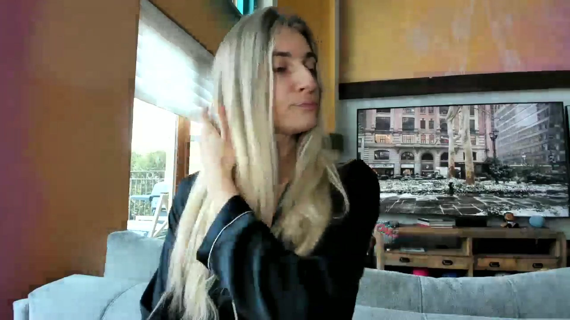 Gallery image thumbnail from Vodka_Queen's myfreecams stream on, 01/03/2026, 18:20 image 16 of 20
