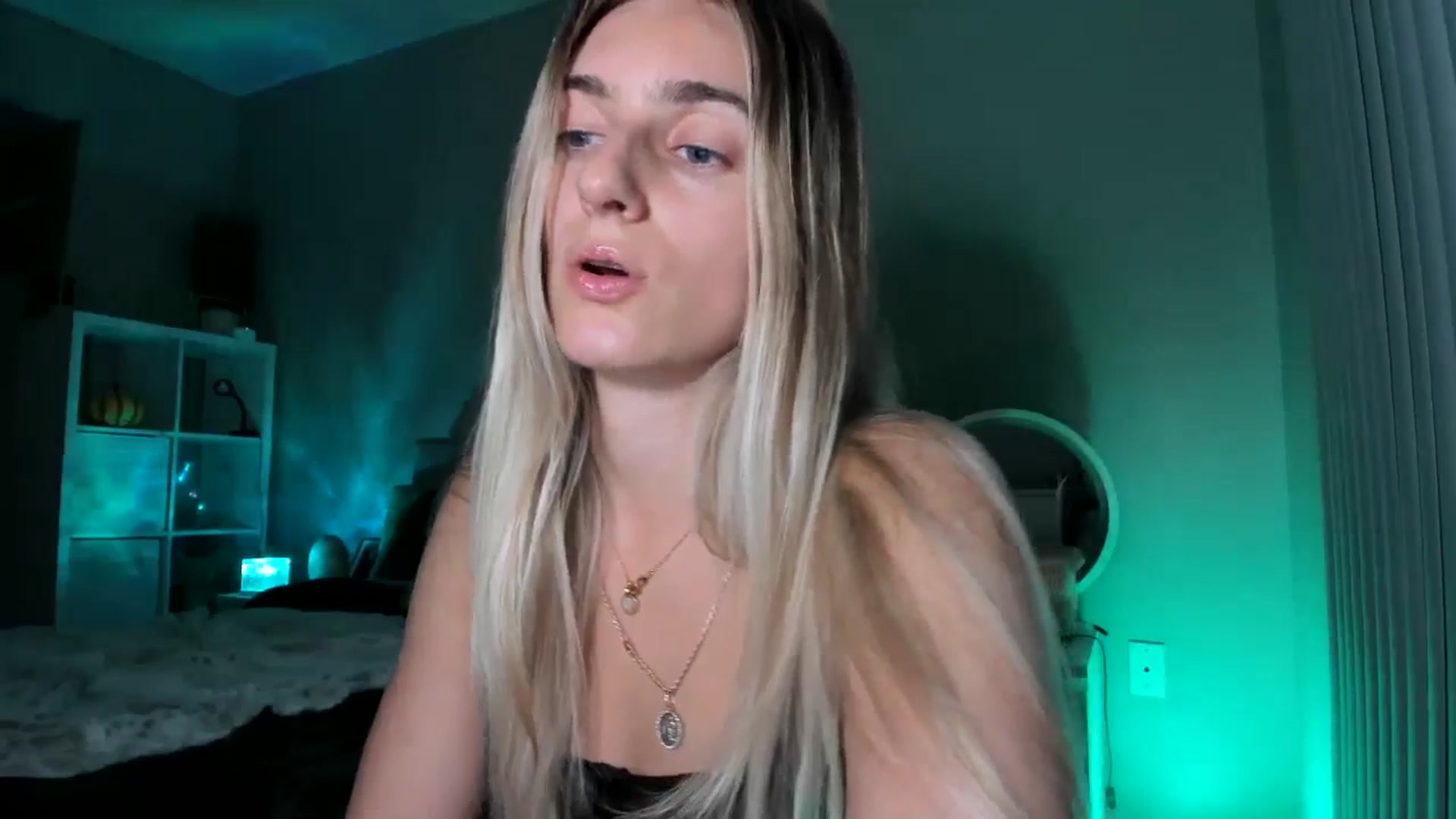 Gallery image thumbnail from Vodka_Queen's myfreecams stream on, 01/08/2026, 05:51 image 16 of 20