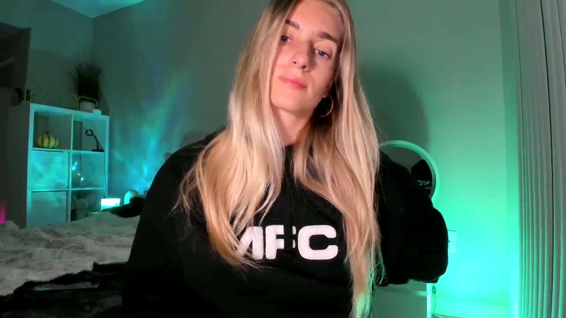 Gallery image thumbnail from Vodka_Queen's myfreecams stream on, 01/10/2026, 07:19 image 8 of 20
