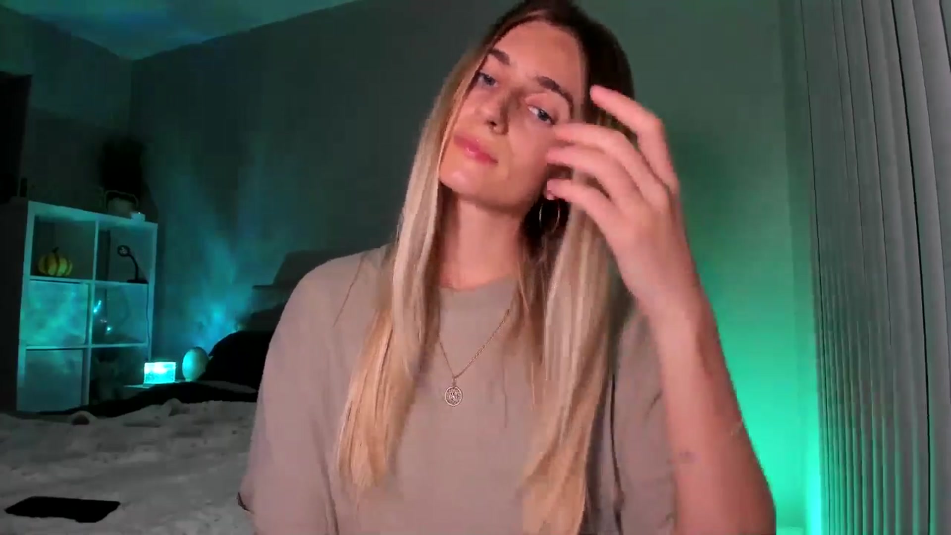 Gallery image thumbnail from Vodka_Queen's myfreecams stream on, 01/12/2026, 06:59 image 6 of 20