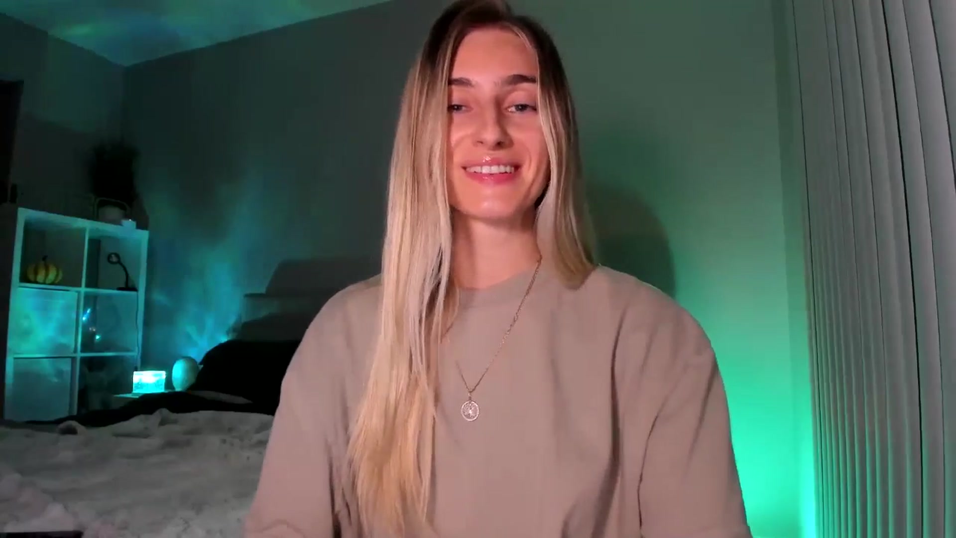 Gallery image thumbnail from Vodka_Queen's myfreecams stream on, 01/12/2026, 06:59 image 2 of 20