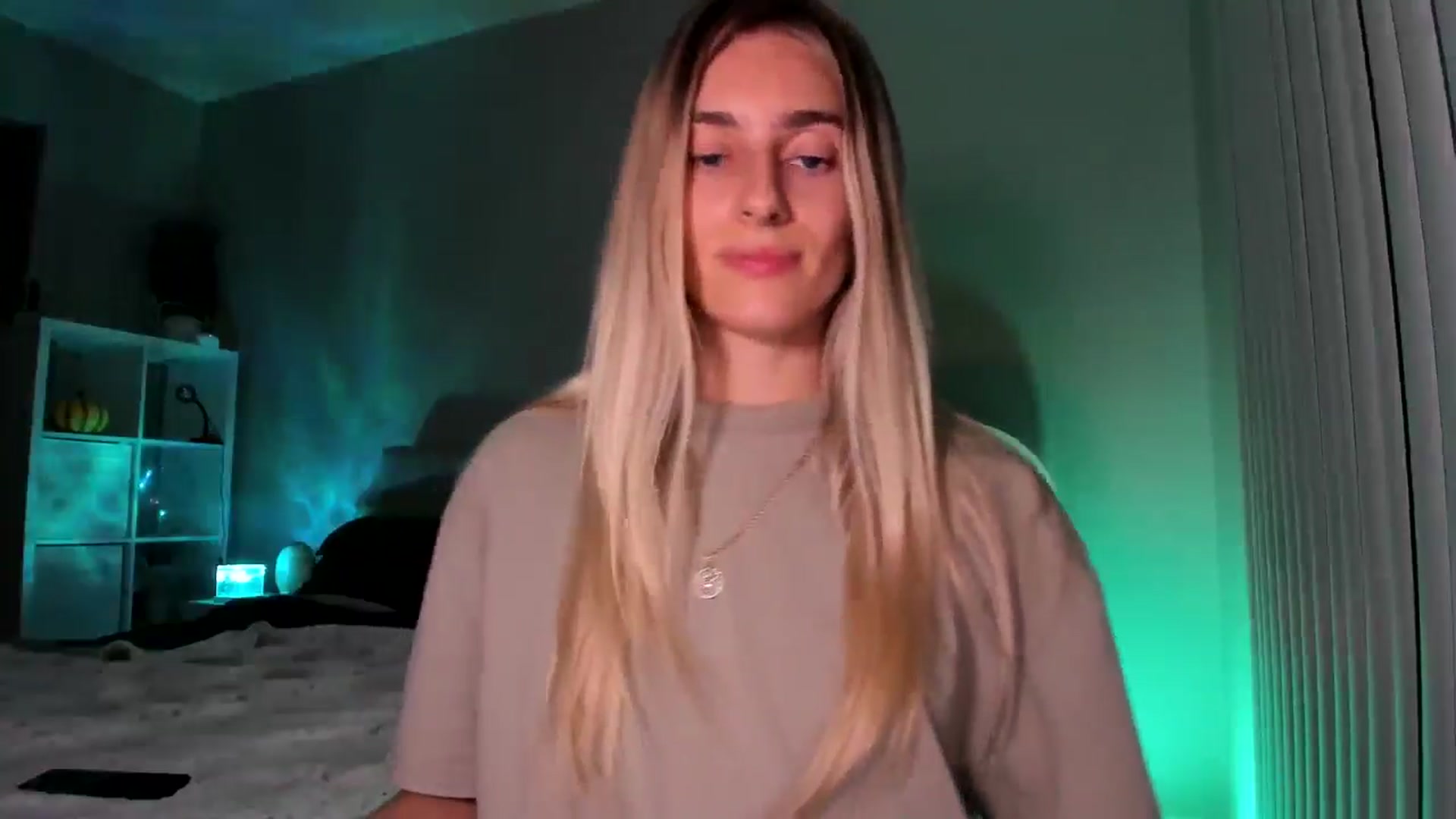 Gallery image thumbnail from Vodka_Queen's myfreecams stream on, 01/12/2026, 06:59 image 7 of 20