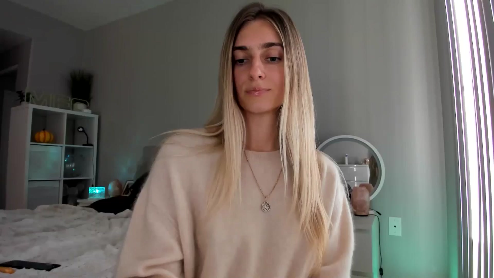 Gallery image thumbnail from Vodka_Queen's myfreecams stream on, 01/12/2026, 23:50 image 8 of 20