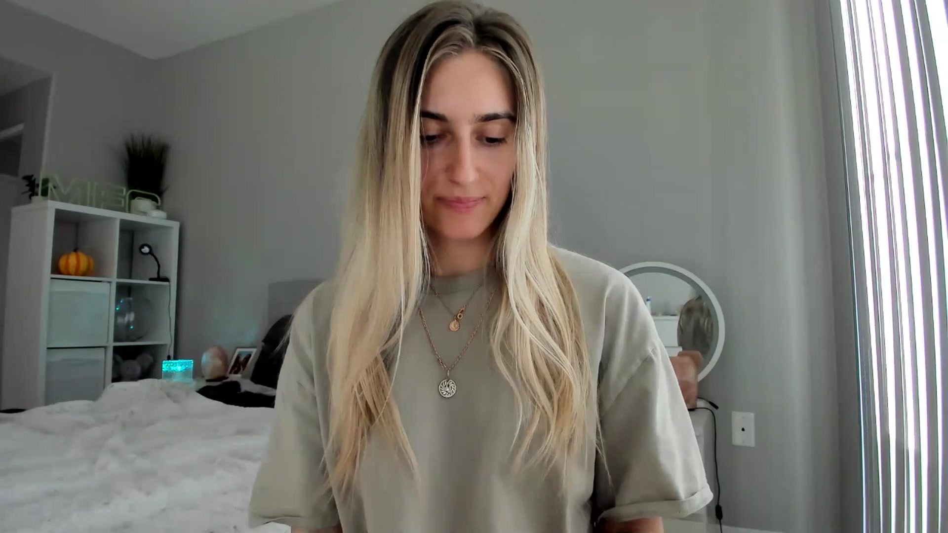 Gallery image thumbnail from Vodka_Queen's myfreecams stream on, 01/13/2026, 23:24 image 9 of 20