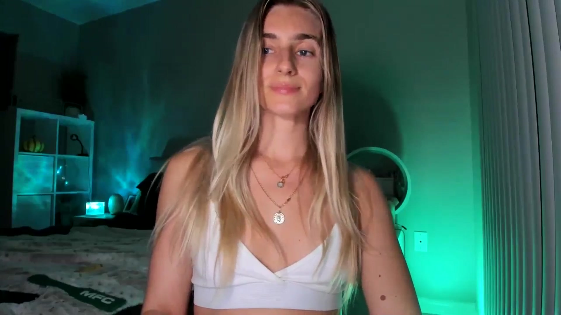 Gallery image thumbnail from Vodka_Queen's myfreecams stream on, 01/14/2026, 08:55 image 12 of 20