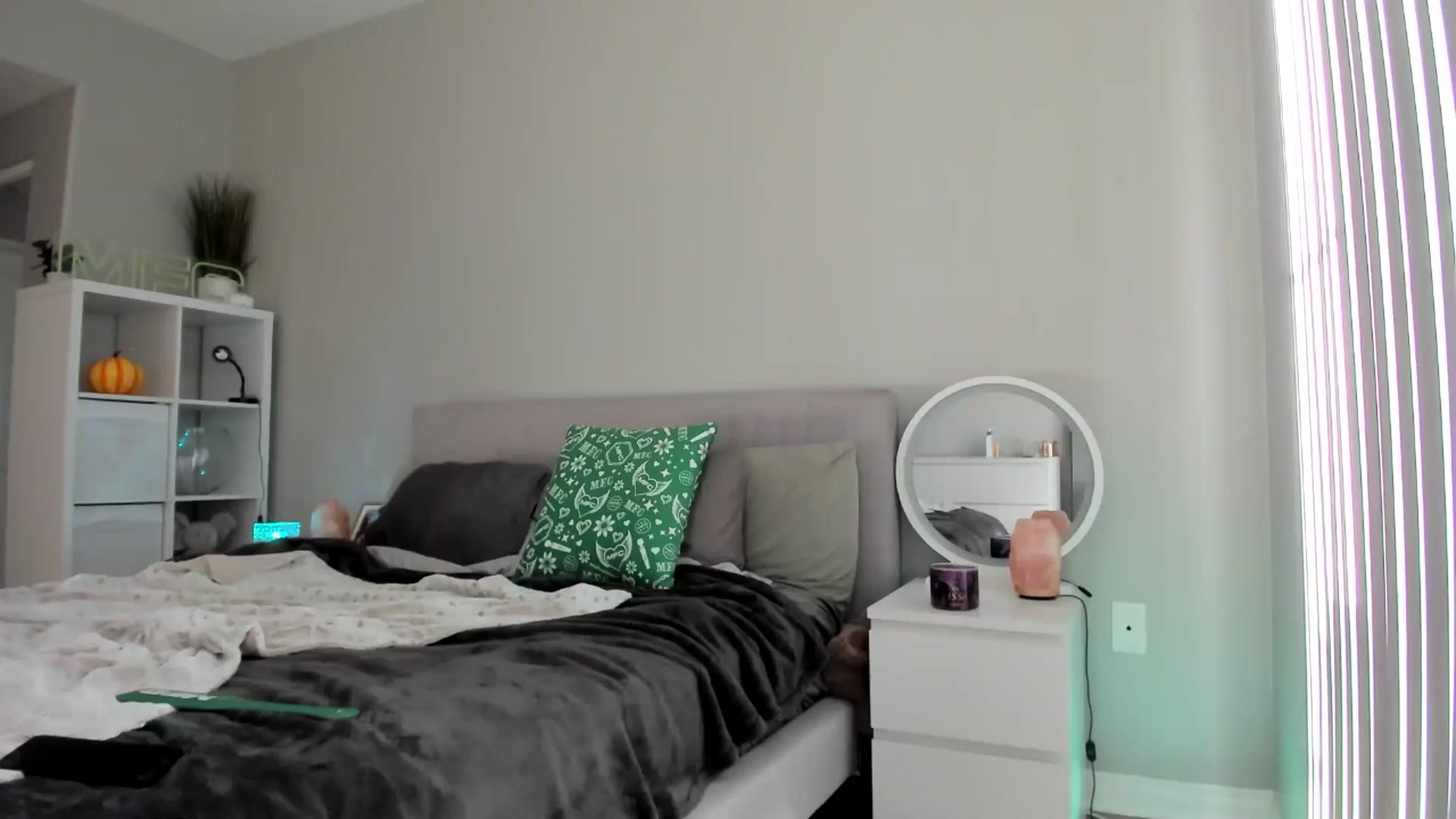 Gallery image thumbnail from Vodka_Queen's myfreecams stream on, 01/15/2026, 24:12 image 10 of 20