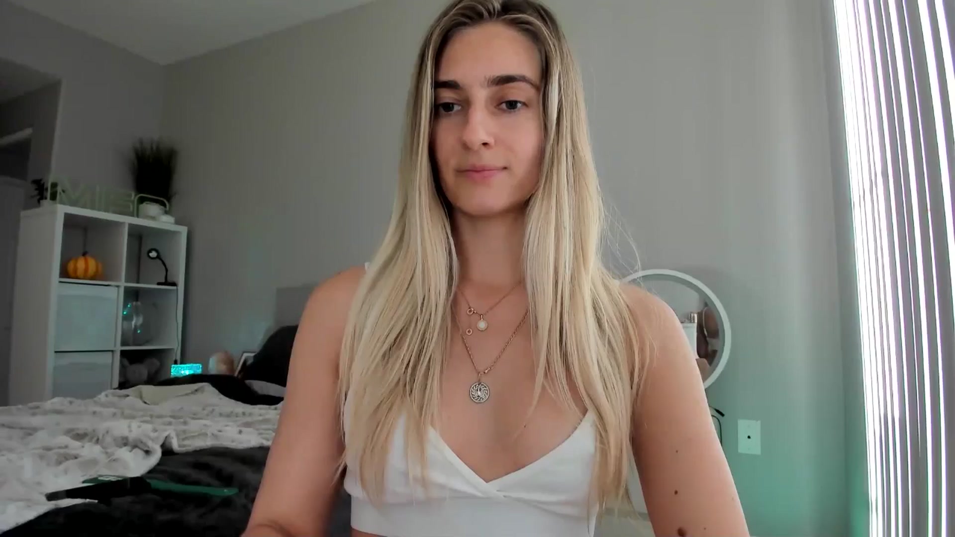 Gallery image thumbnail from Vodka_Queen's myfreecams stream on, 01/15/2026, 24:12 image 12 of 20