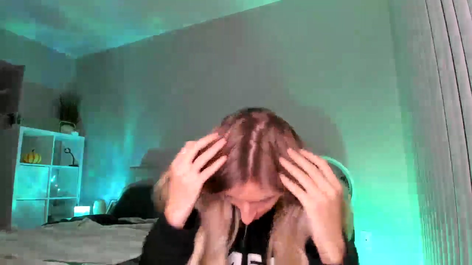 Gallery image thumbnail from Vodka_Queen's myfreecams stream on, 01/15/2026, 08:39 image 4 of 20