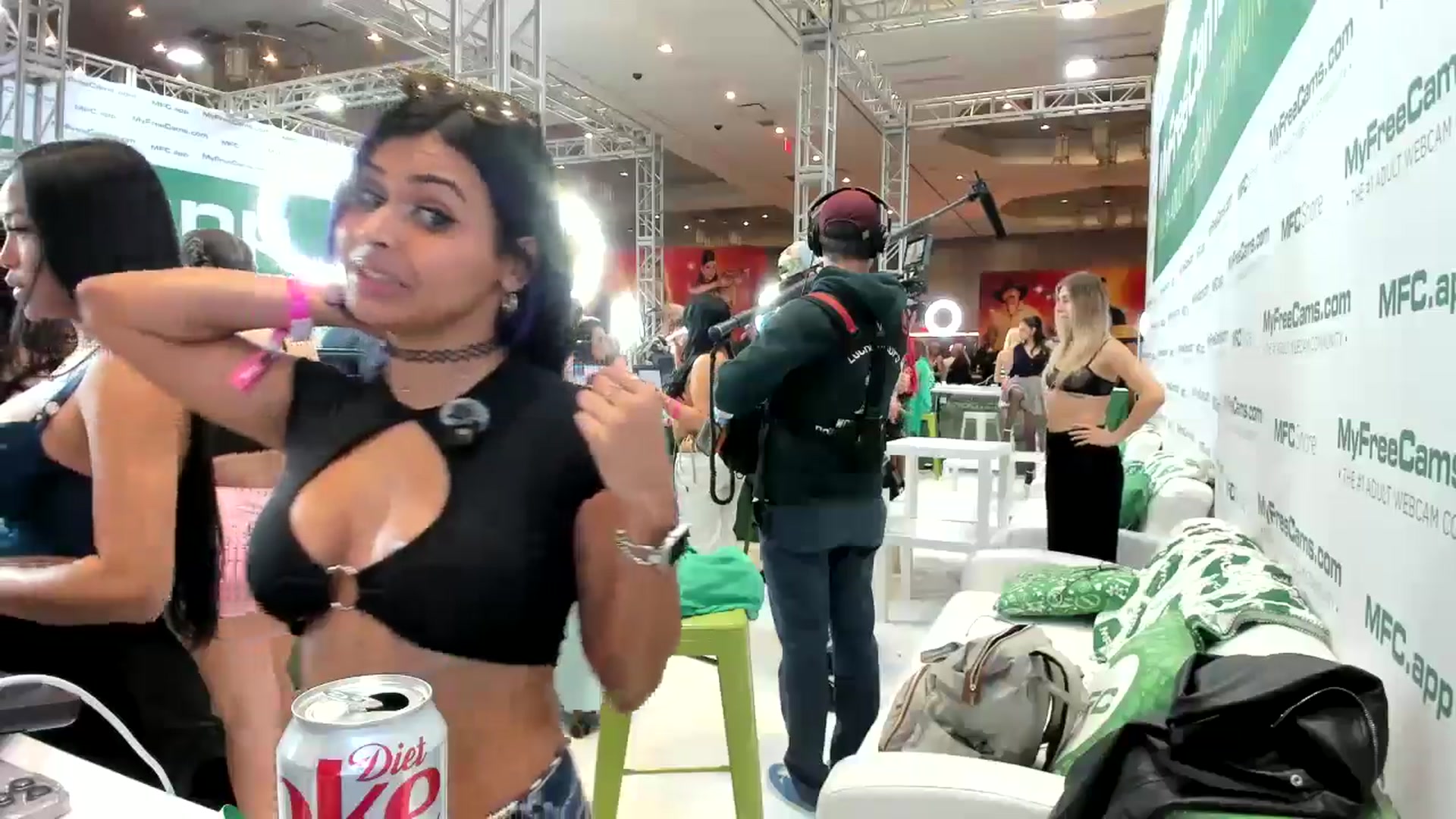 Gallery image thumbnail from Vodka_Queen's myfreecams stream on, 01/22/2026, 02:51 image 6 of 20