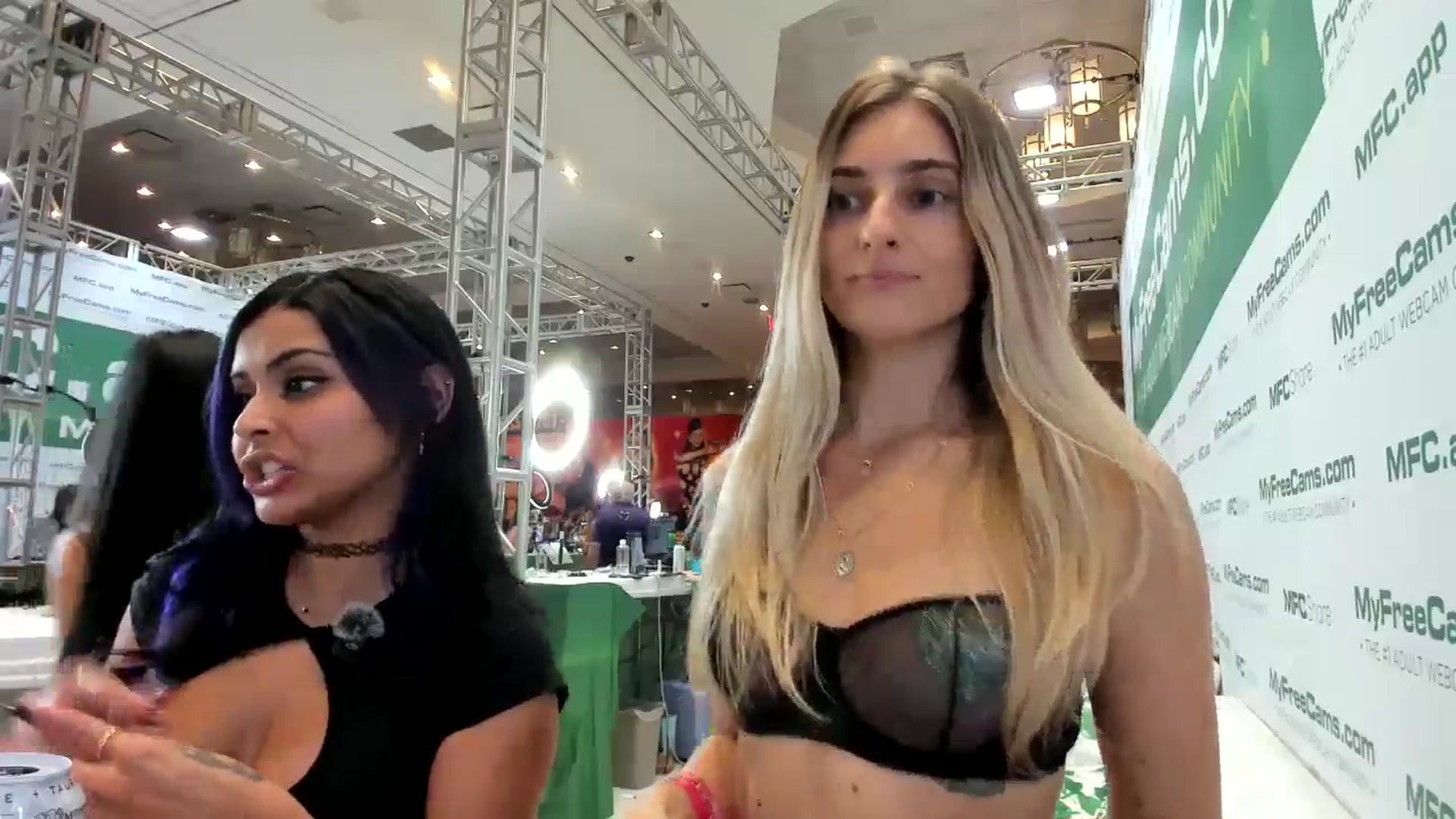 Gallery image thumbnail from Vodka_Queen's myfreecams stream on, 01/22/2026, 03:23 image 7 of 20