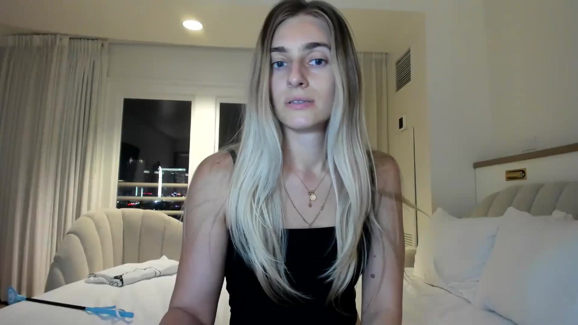 Gallery image thumbnail from Vodka_Queen's myfreecams stream on, 01/22/2026, 07:28 image 4 of 20
