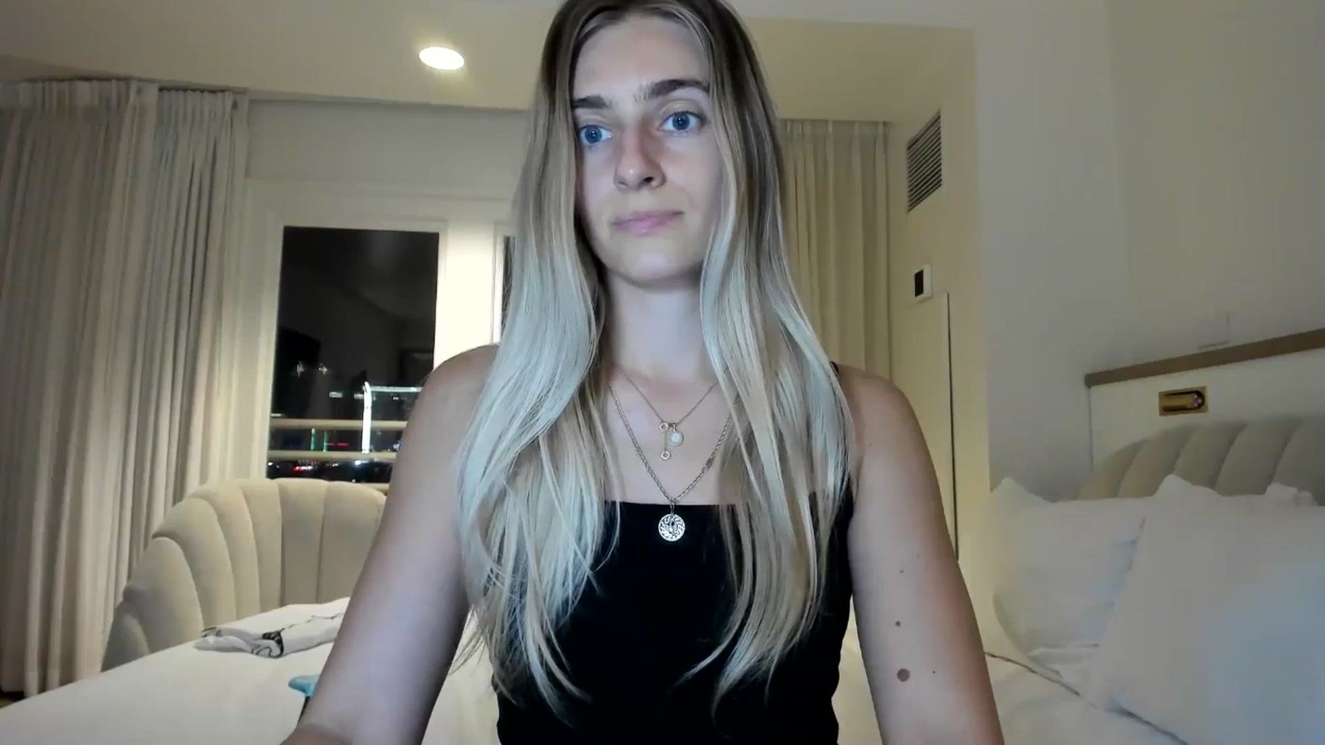 Gallery image thumbnail from Vodka_Queen's myfreecams stream on, 01/22/2026, 07:28 image 5 of 20