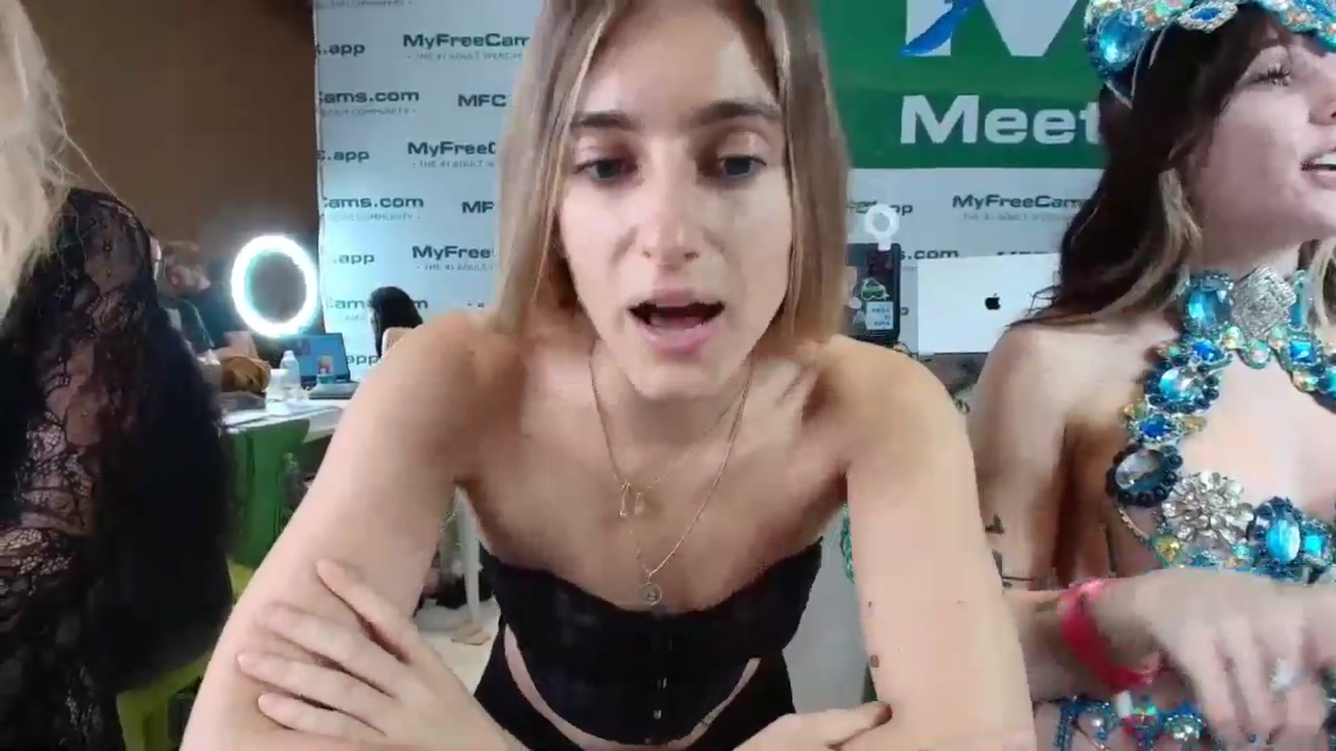 Gallery image thumbnail from Vodka_Queen's myfreecams stream on, 01/24/2026, 03:43 image 12 of 20