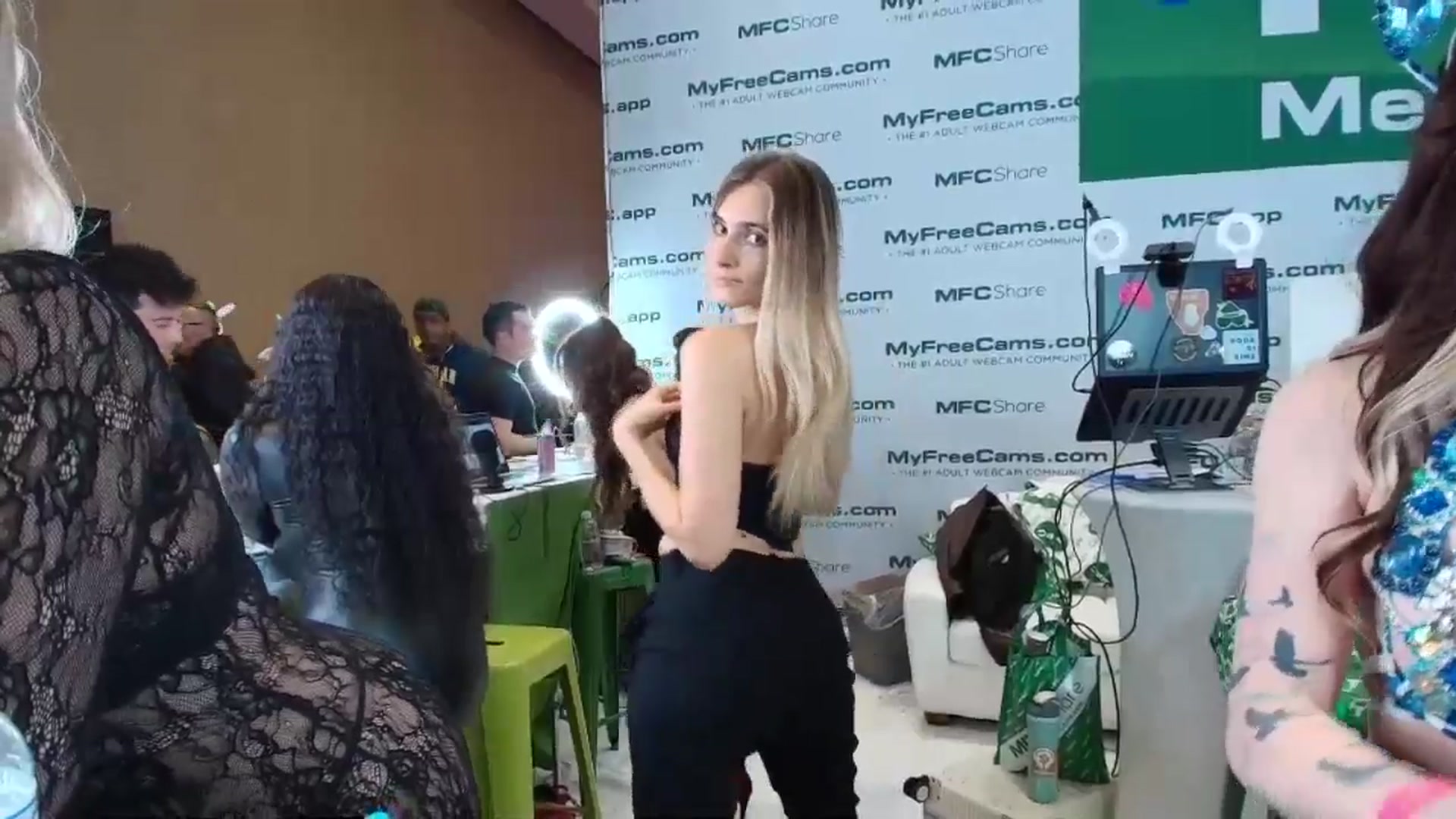 Gallery image thumbnail from Vodka_Queen's myfreecams stream on, 01/24/2026, 04:10 image 9 of 20