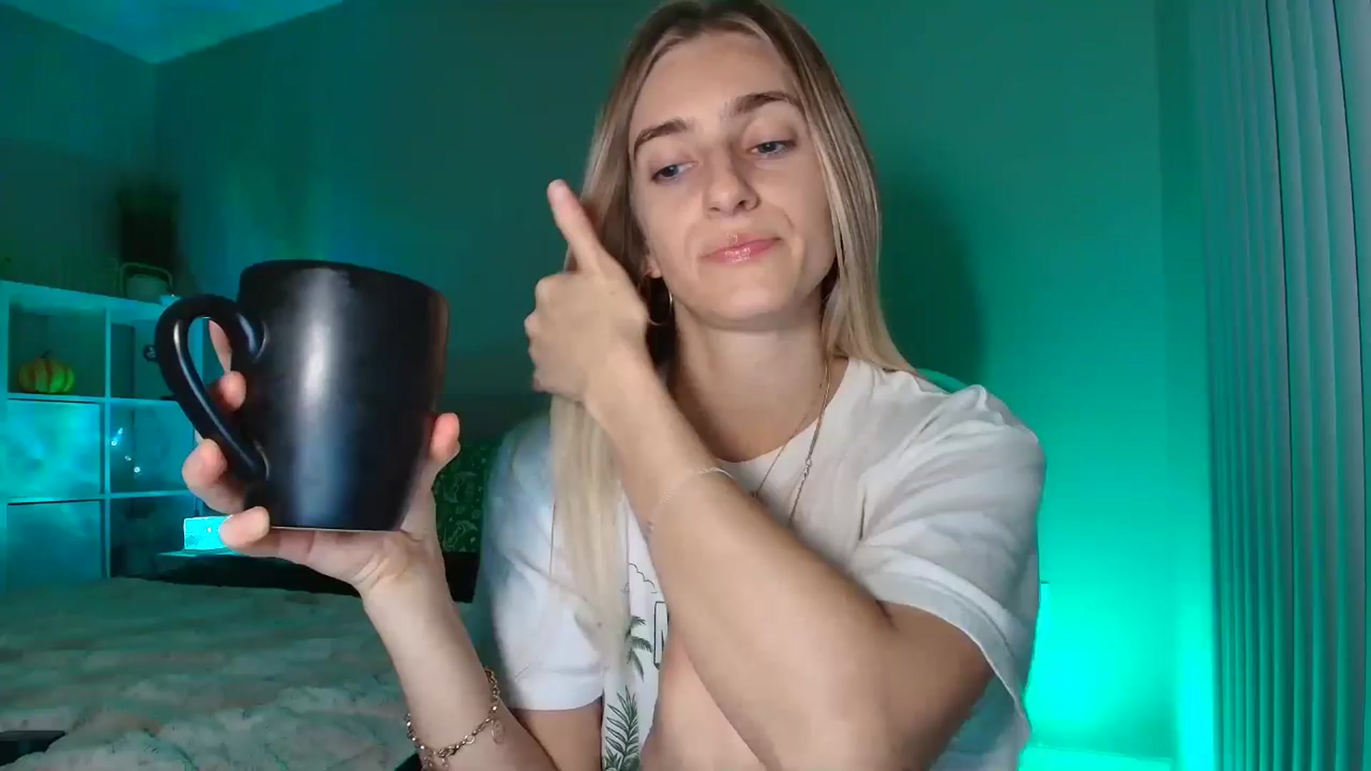 Gallery image thumbnail from Vodka_Queen's myfreecams stream on, 01/26/2026, 07:05 image 3 of 20