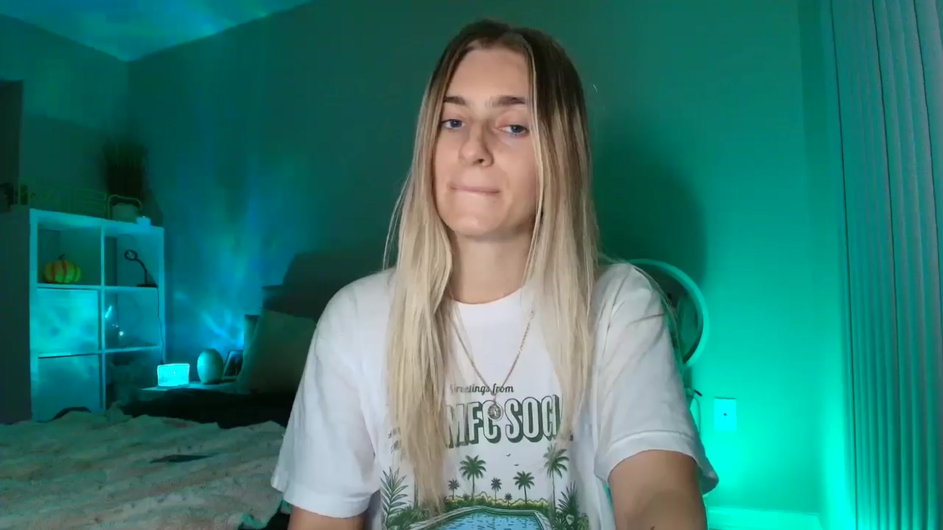 Gallery image thumbnail from Vodka_Queen's myfreecams stream on, 01/26/2026, 07:05 image 16 of 20