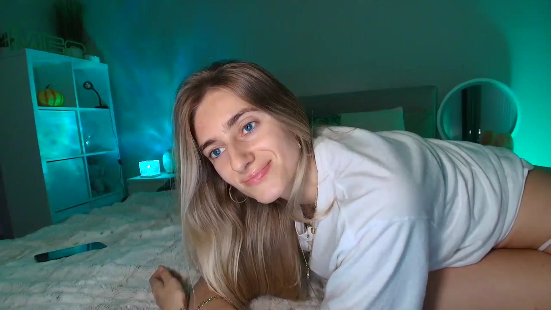 Gallery image thumbnail from Vodka_Queen's myfreecams stream on, 01/26/2026, 07:05 image 7 of 20