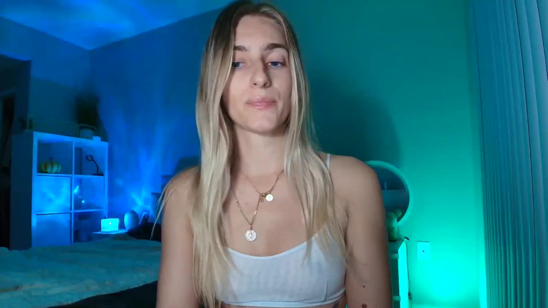 Gallery image thumbnail from Vodka_Queen's myfreecams stream on, 01/28/2026, 08:54 image 7 of 20
