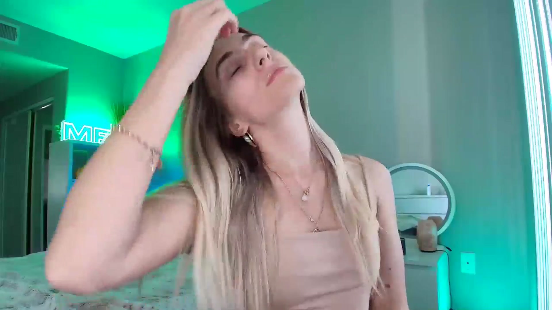 Gallery image thumbnail from Vodka_Queen's myfreecams stream on, 01/30/2026, 22:19 image 8 of 20