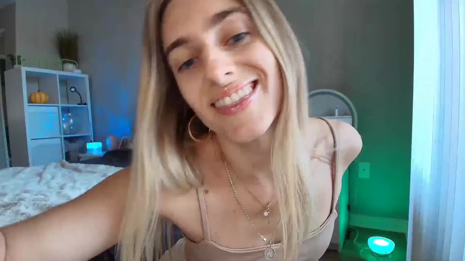 Gallery image thumbnail from Vodka_Queen's myfreecams stream on, 01/30/2026, 22:19 image 1 of 20