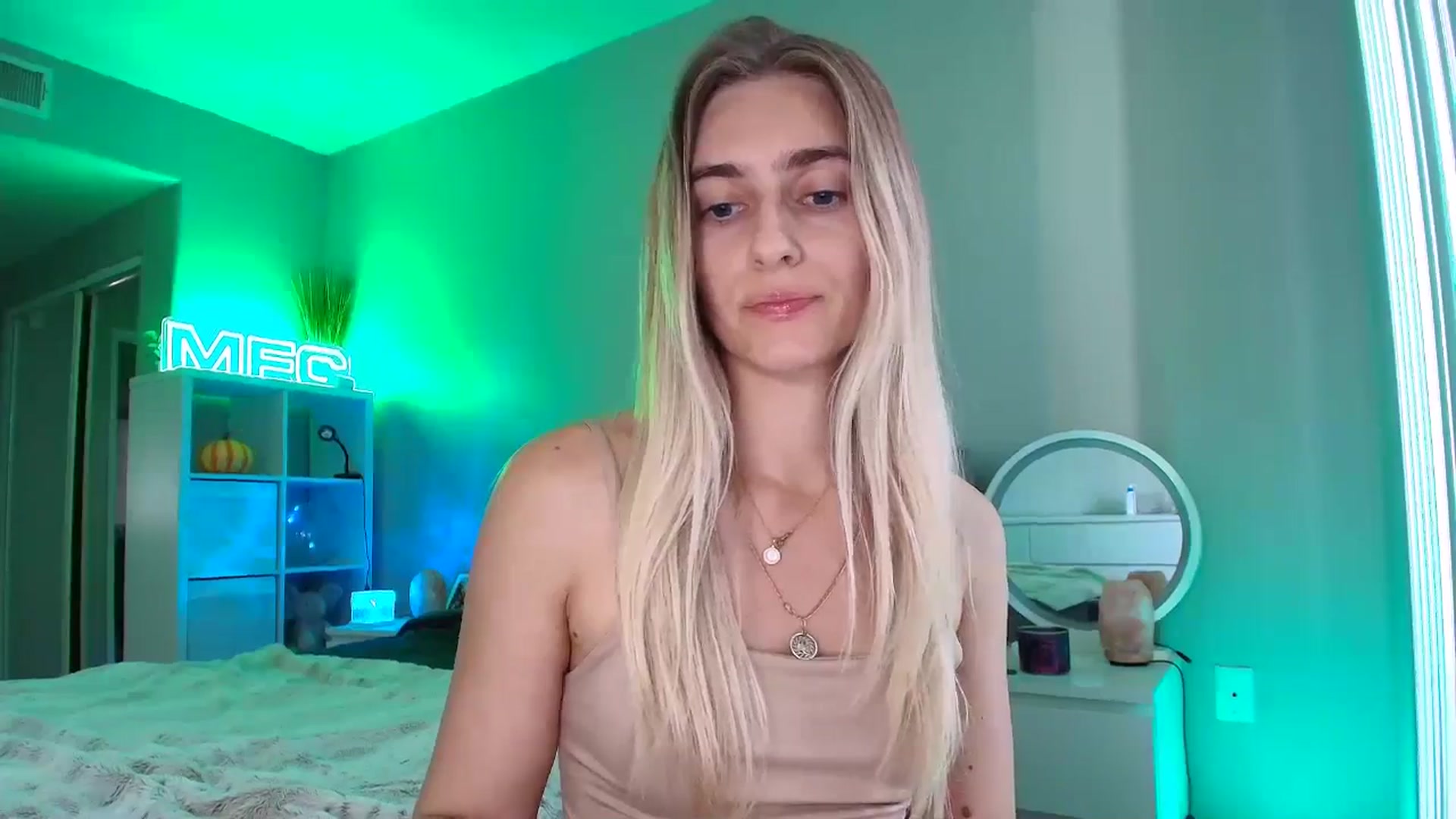 Gallery image thumbnail from Vodka_Queen's myfreecams stream on, 01/30/2026, 22:19 image 7 of 20