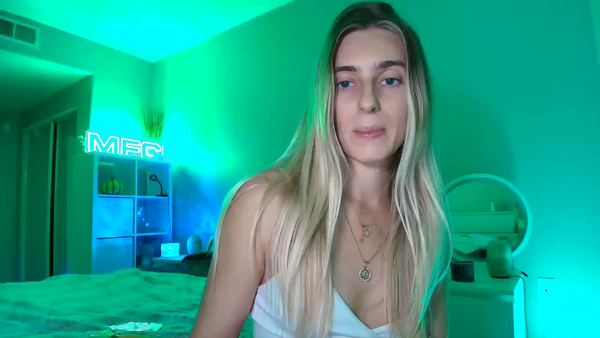 Gallery image thumbnail from Vodka_Queen's myfreecams stream on, 01/31/2026, 08:31 image 6 of 20