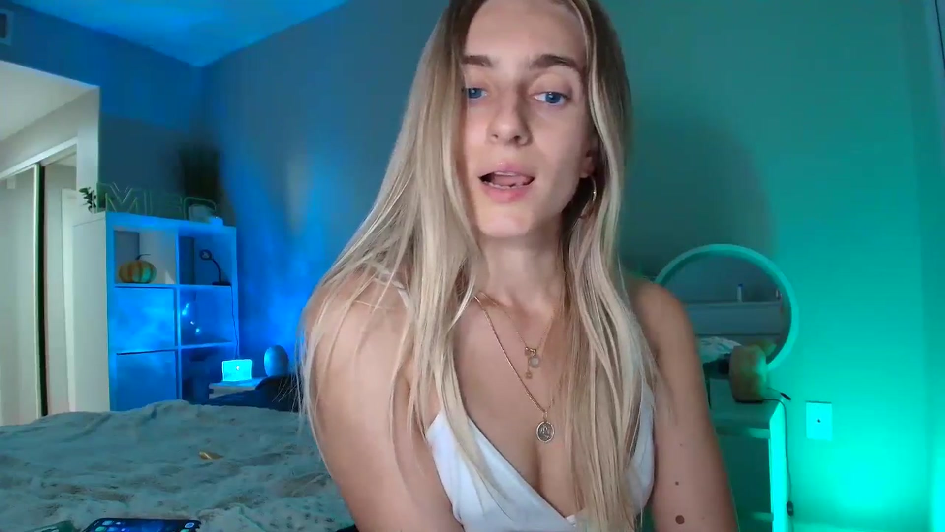 Gallery image thumbnail from Vodka_Queen's myfreecams stream on, 01/31/2026, 08:31 image 10 of 20