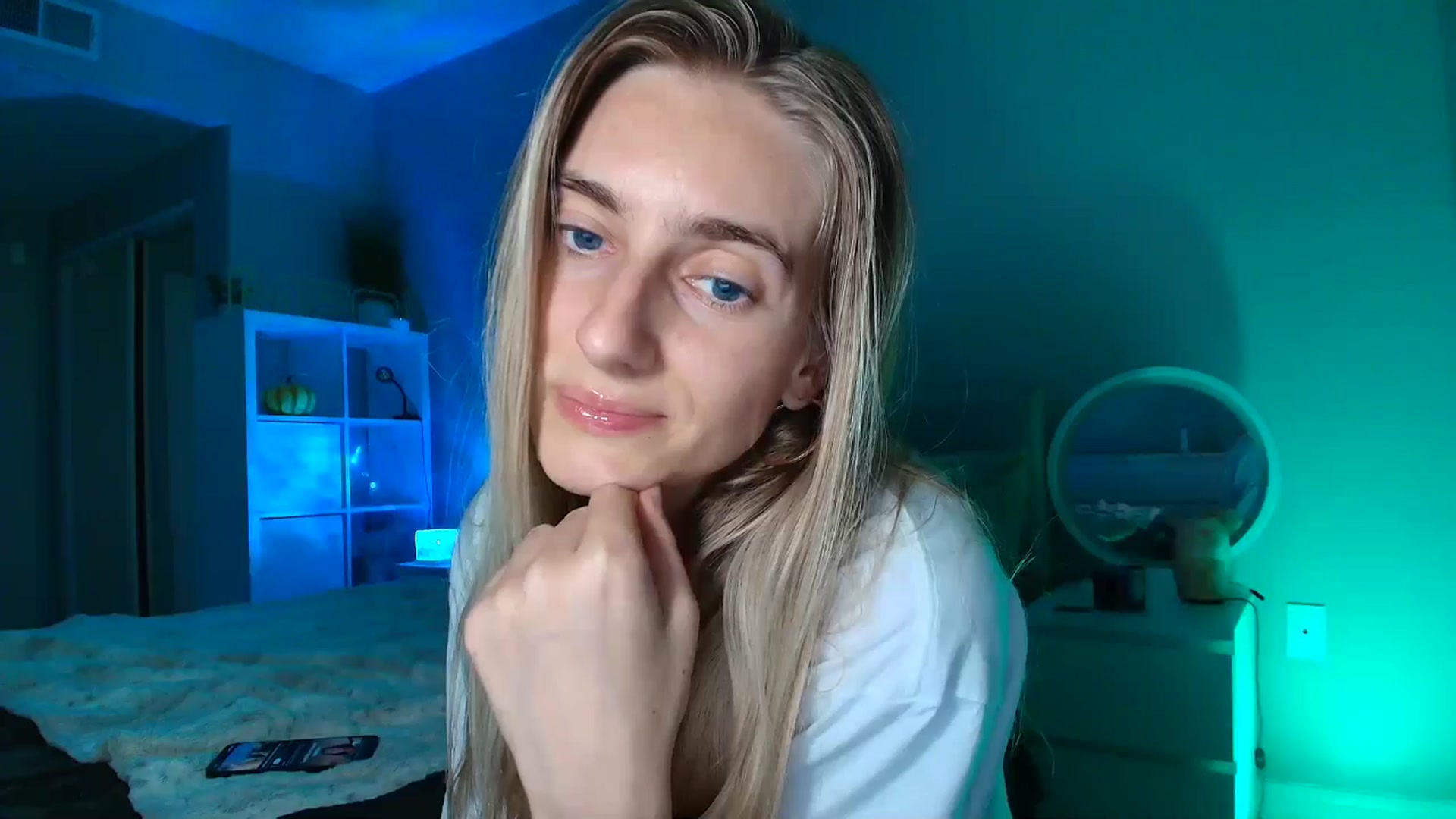 Gallery image thumbnail from Vodka_Queen's myfreecams stream on, 02/01/2026, 08:34 image 12 of 20