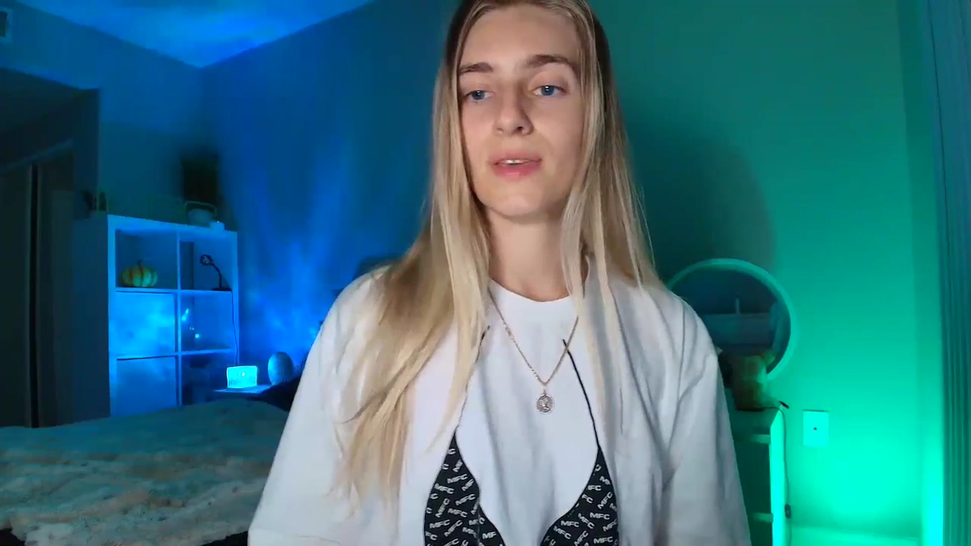 Gallery image thumbnail from Vodka_Queen's myfreecams stream on, 02/01/2026, 08:34 image 4 of 20