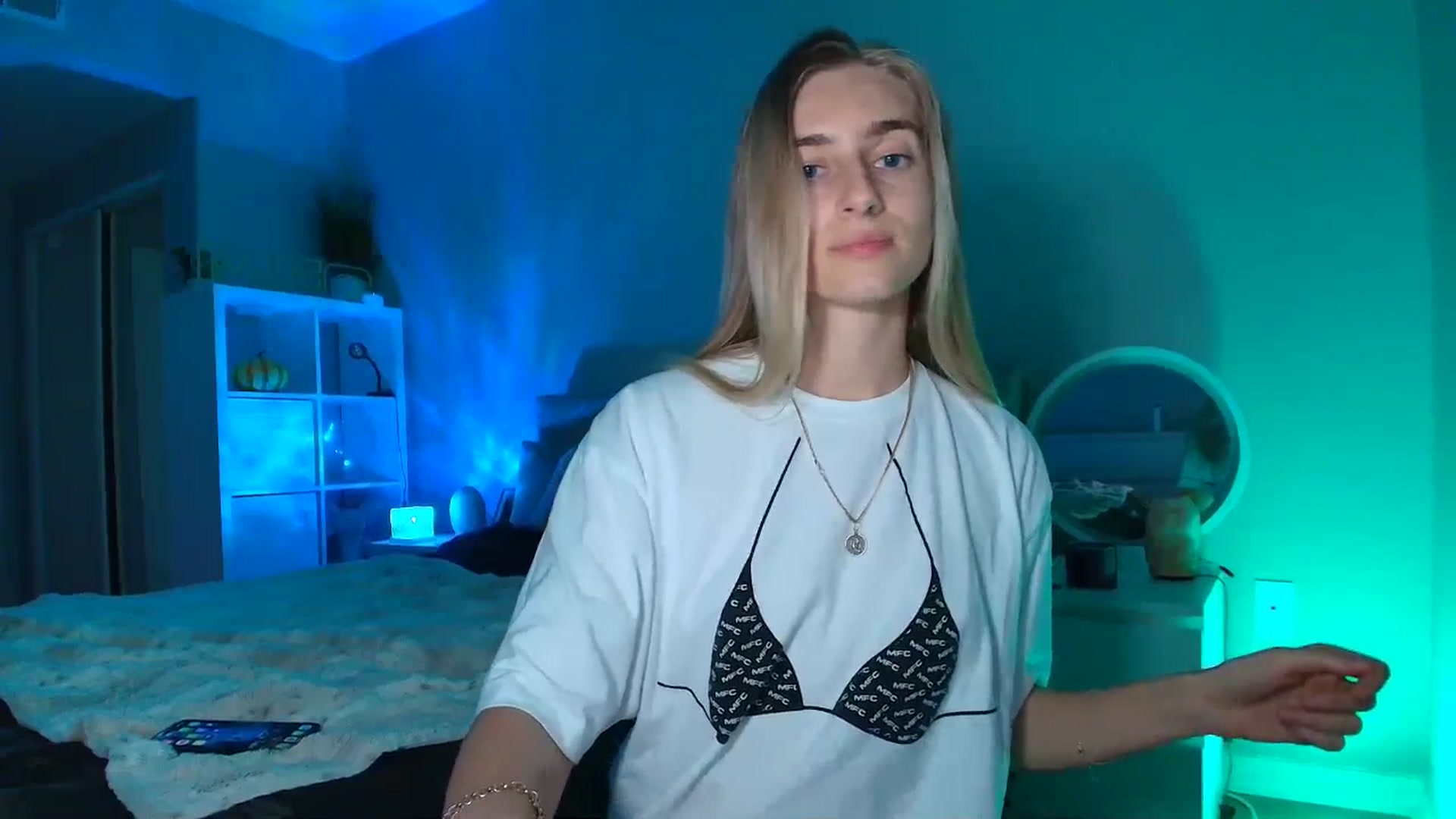 Gallery image thumbnail from Vodka_Queen's myfreecams stream on, 02/01/2026, 08:34 image 6 of 20