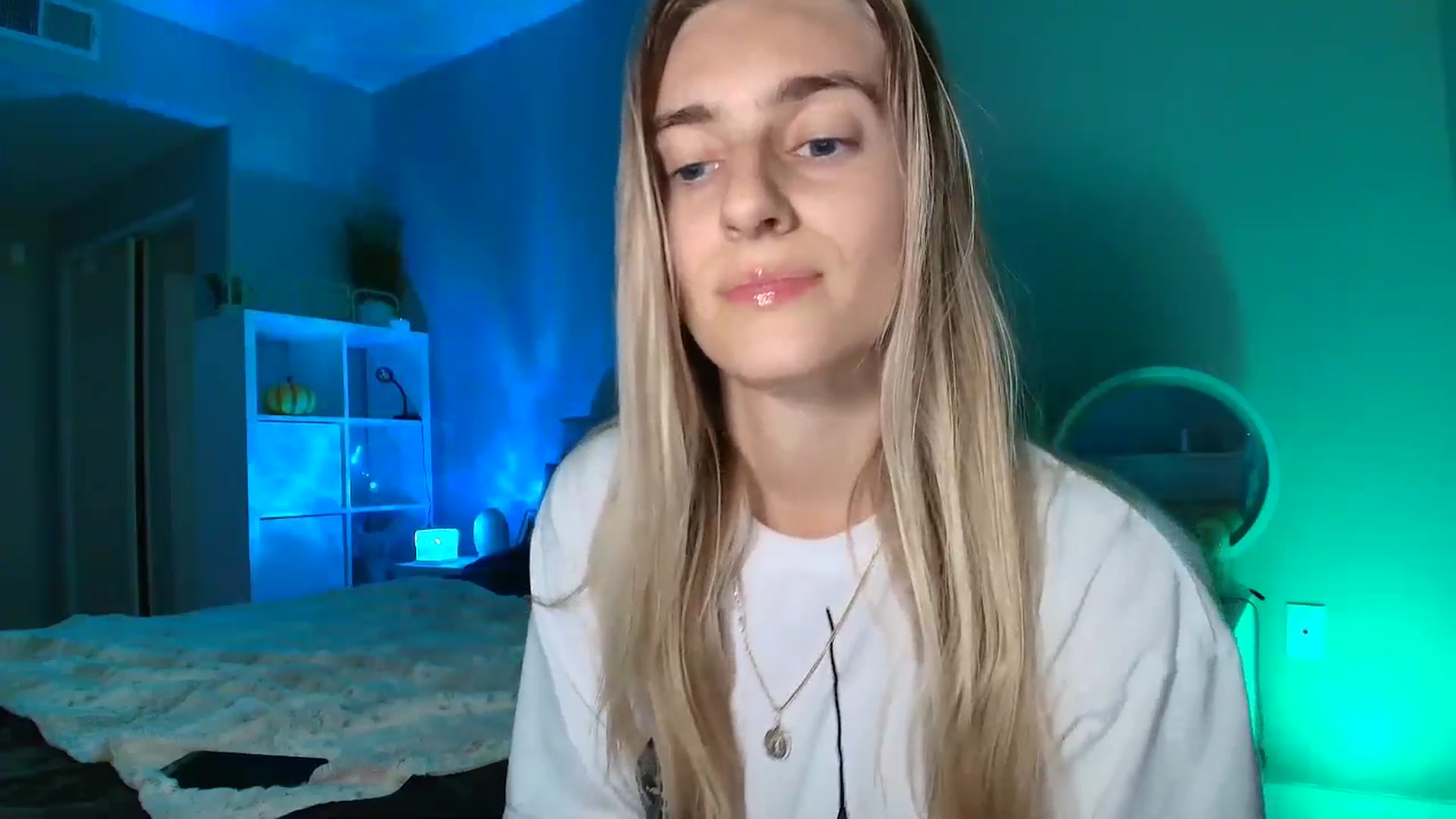 Gallery image thumbnail from Vodka_Queen's myfreecams stream on, 02/01/2026, 08:34 image 15 of 20