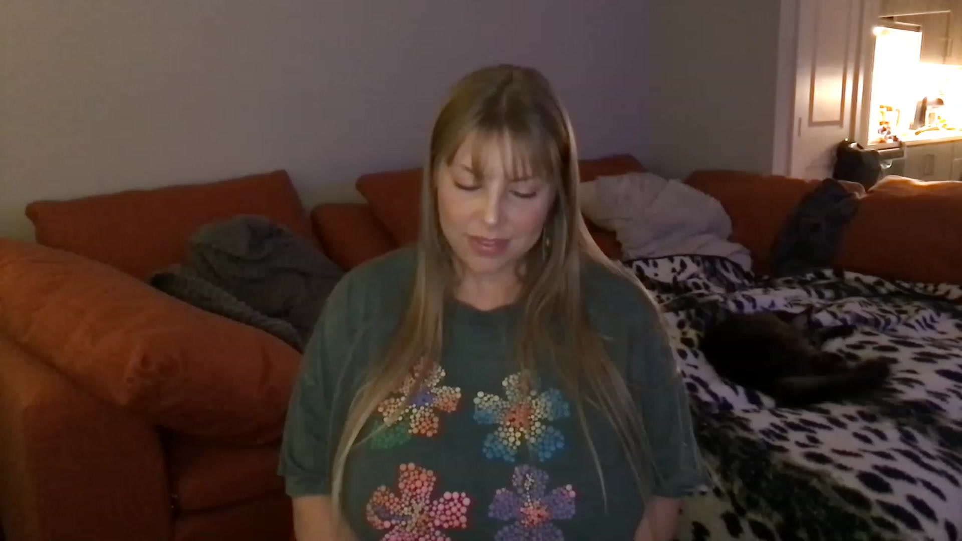 Gallery image thumbnail from VoraciousV's myfreecams stream on, 03/11/2023, 09:57 image 13 of 20