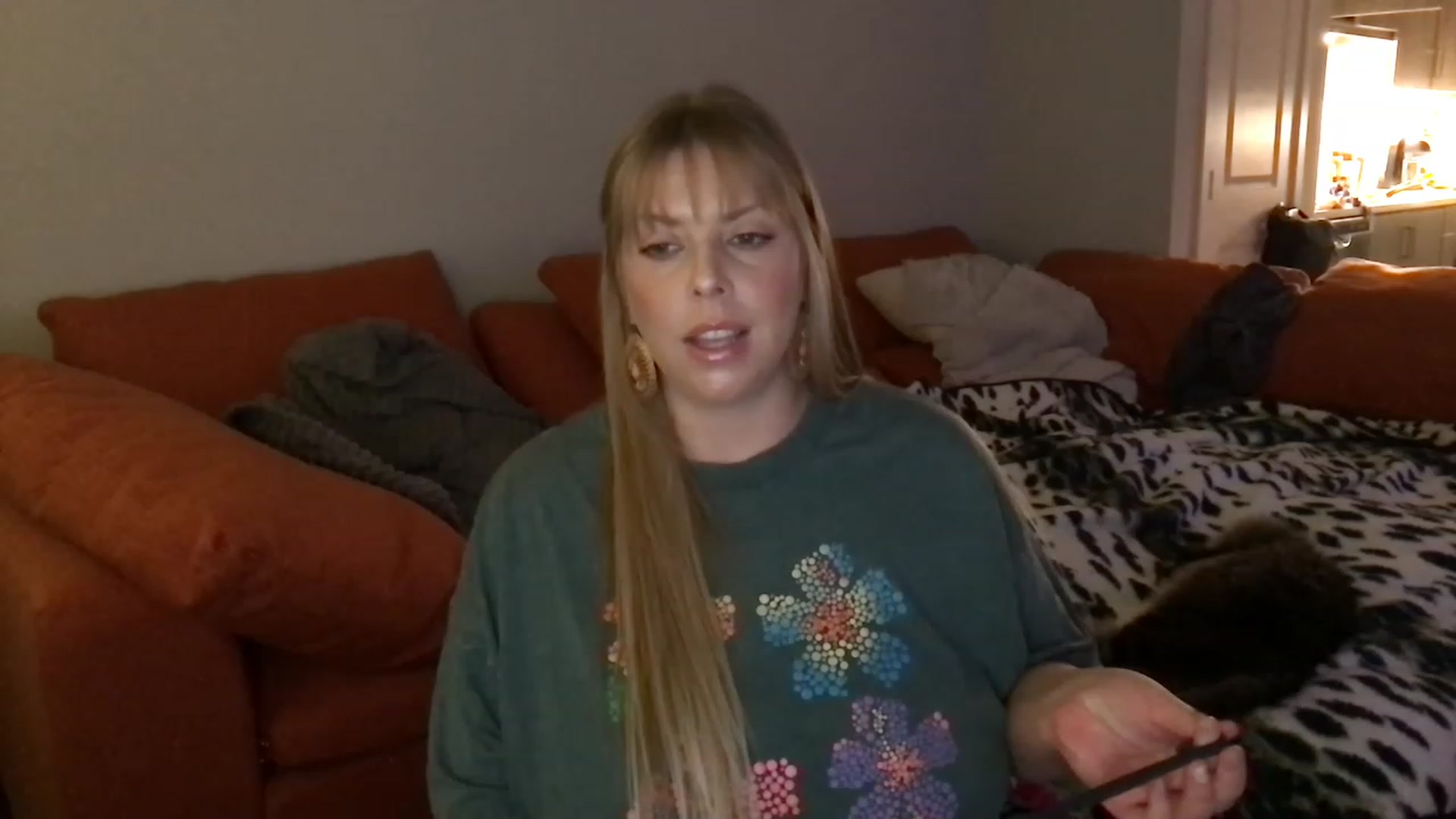 Gallery image thumbnail from VoraciousV's myfreecams stream on, 03/11/2023, 09:57 image 5 of 20