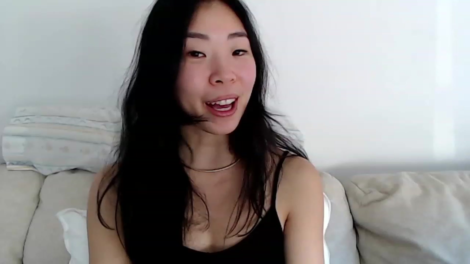 Gallery image thumbnail from VyAwesome's myfreecams stream on, 11/15/2022, 07:35 image 12 of 20