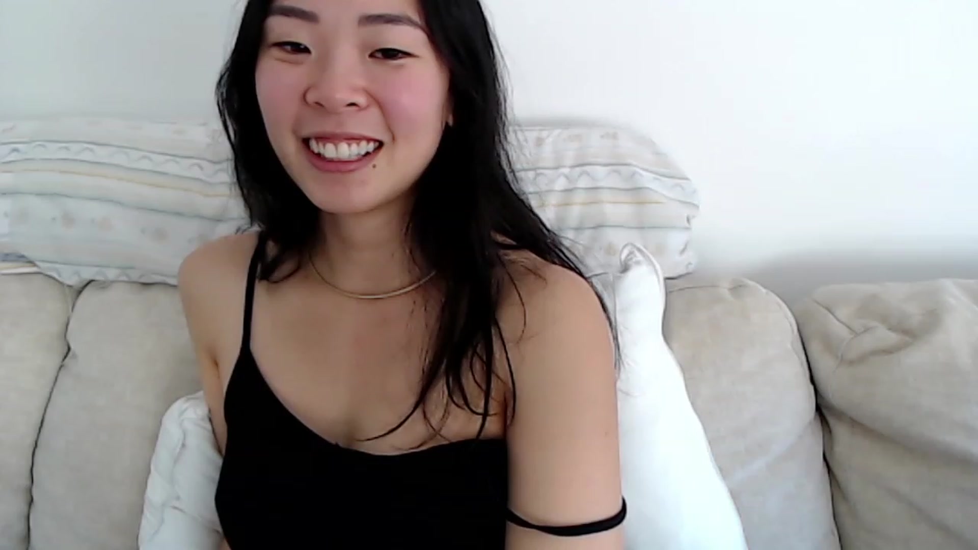Gallery image thumbnail from VyAwesome's myfreecams stream on, 11/15/2022, 07:35 image 9 of 20