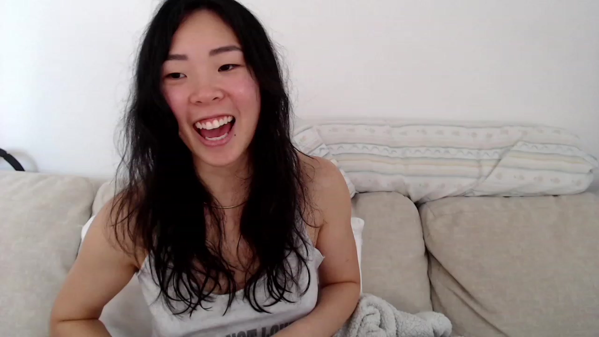 Gallery image thumbnail from VyAwesome's myfreecams stream on, 11/18/2022, 05:32 image 9 of 20