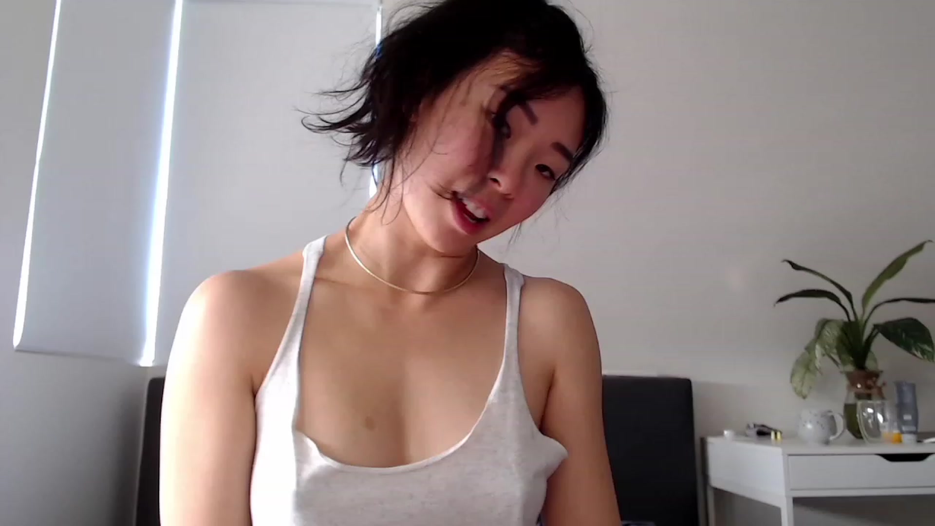 Gallery image thumbnail from VyAwesome's myfreecams stream on, 11/19/2022, 05:39 image 1 of 20