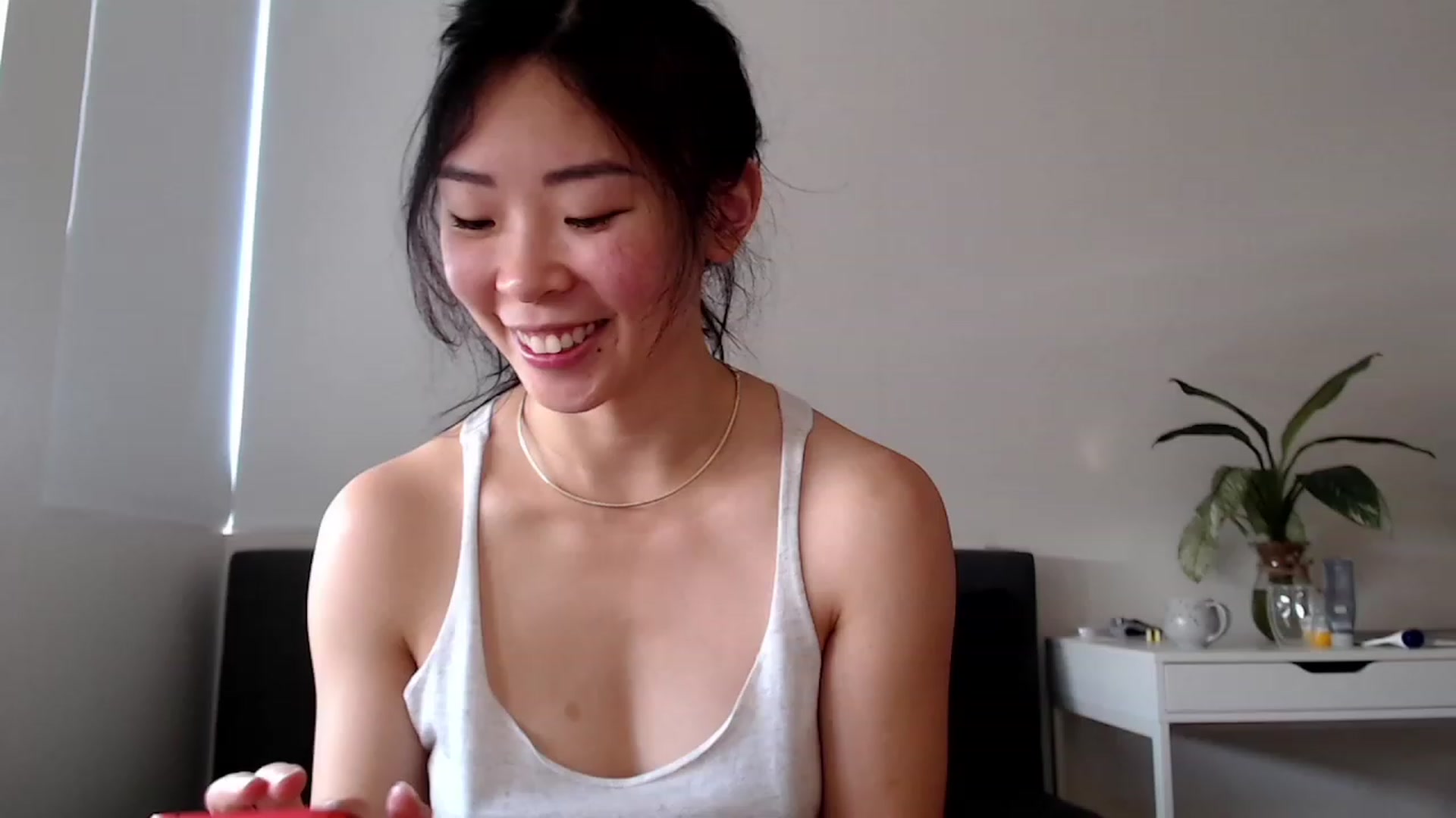 Gallery image thumbnail from VyAwesome's myfreecams stream on, 11/19/2022, 05:39 image 11 of 20