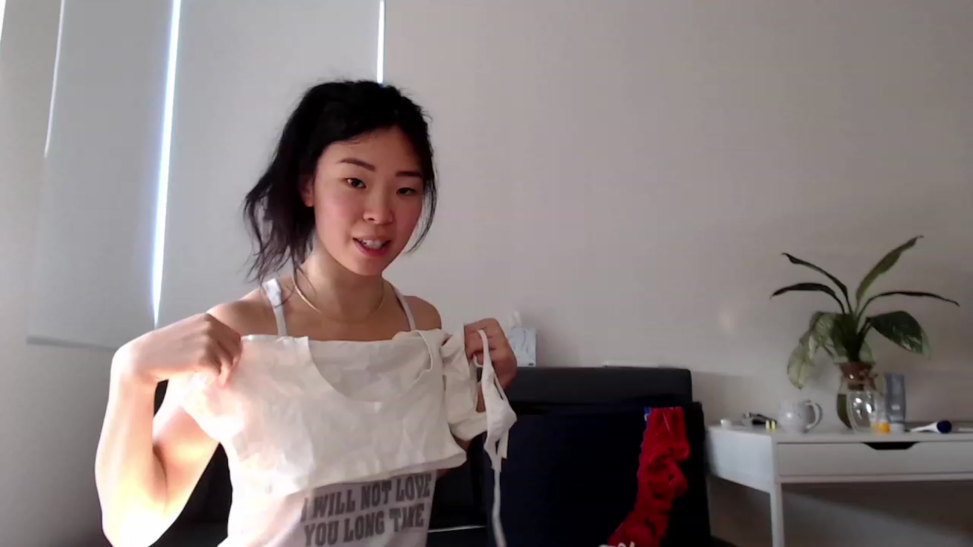 Gallery image thumbnail from VyAwesome's myfreecams stream on, 11/19/2022, 05:39 image 17 of 20