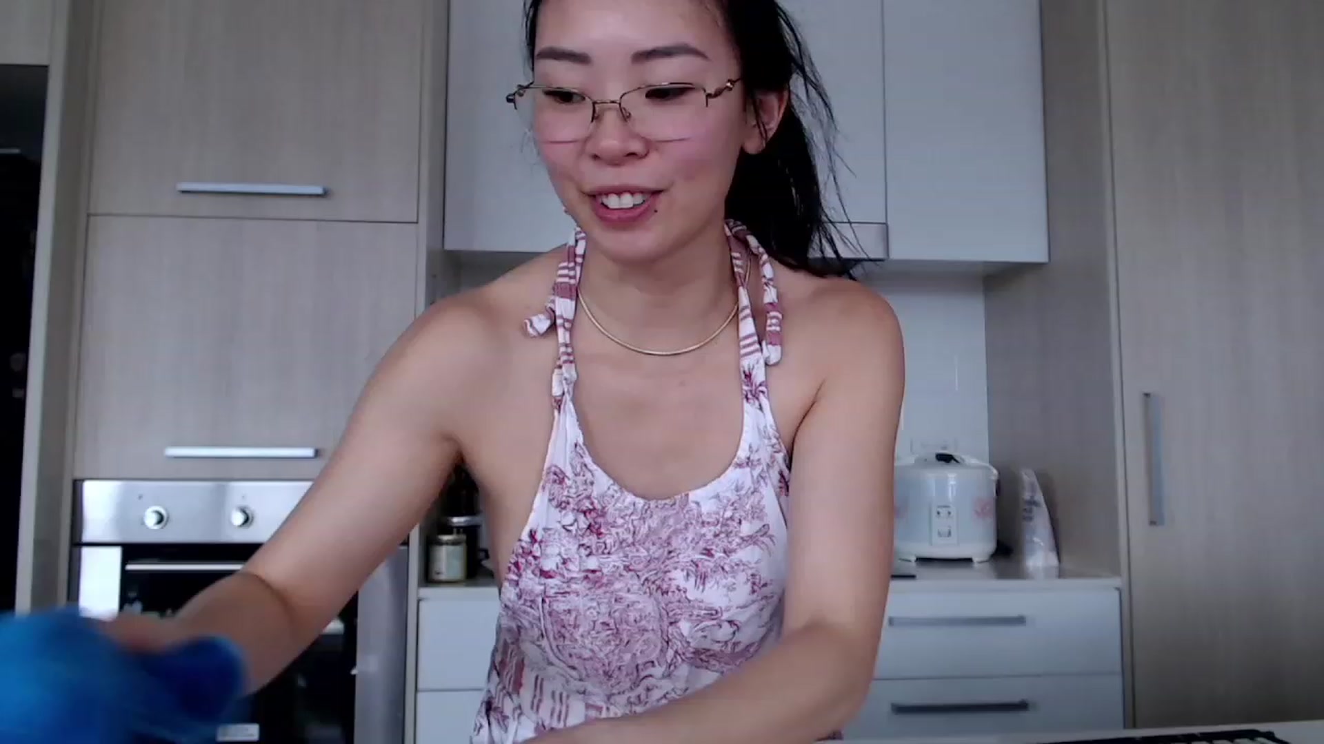 Gallery image thumbnail from VyAwesome's myfreecams stream on, 11/24/2022, 06:49 image 6 of 20