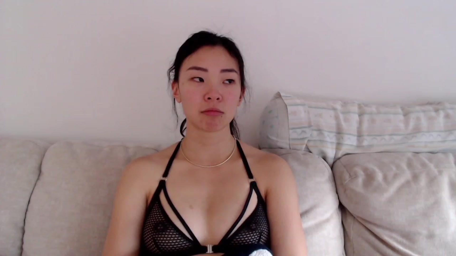Gallery image thumbnail from VyAwesome's myfreecams stream on, 11/29/2022, 07:58 image 14 of 20