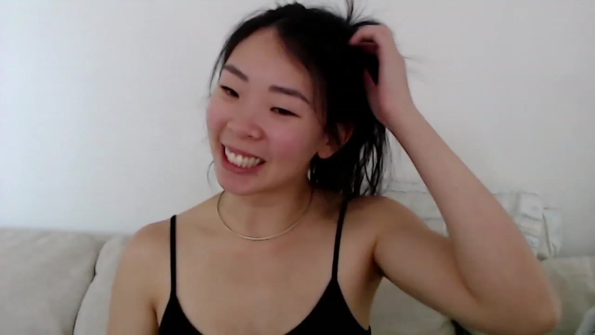 Gallery image thumbnail from VyAwesome's myfreecams stream on, 12/19/2022, 05:47 image 4 of 20