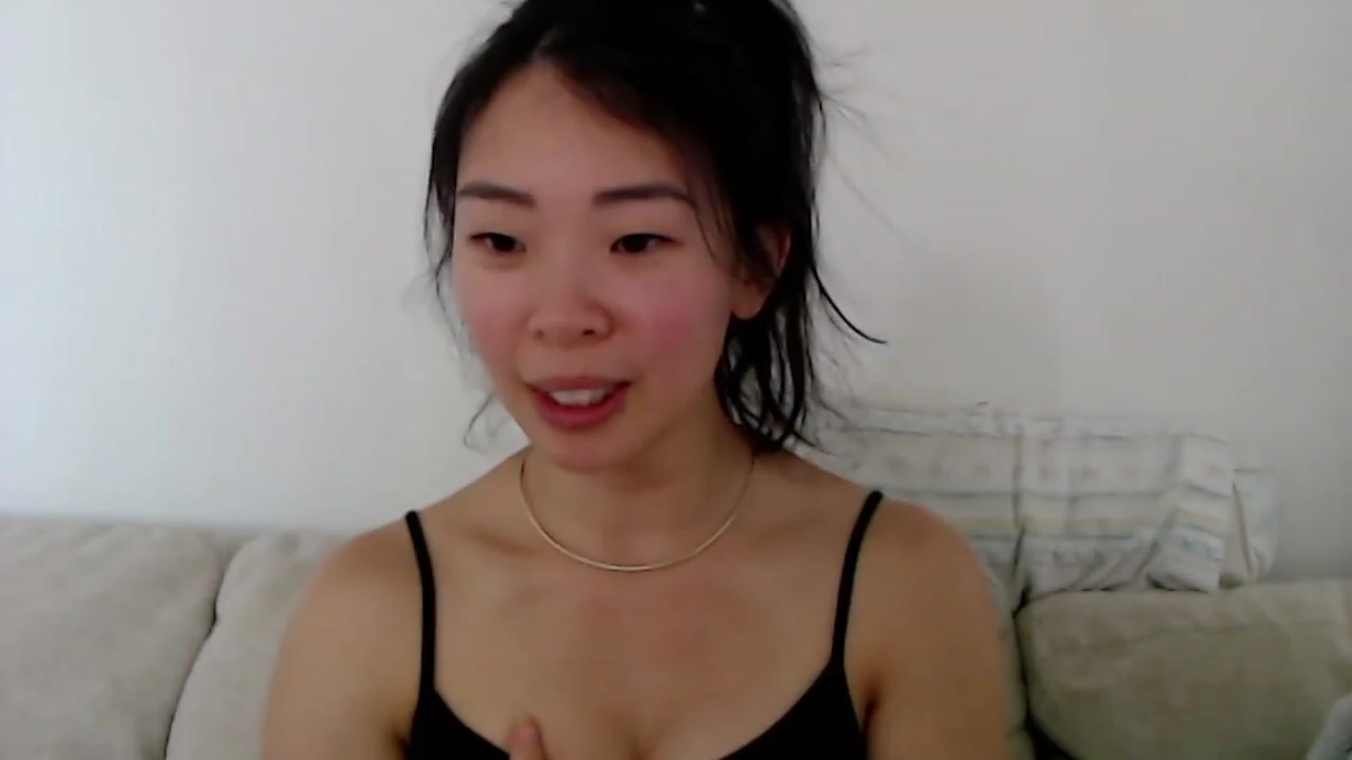 Gallery image thumbnail from VyAwesome's myfreecams stream on, 12/19/2022, 05:47 image 8 of 20